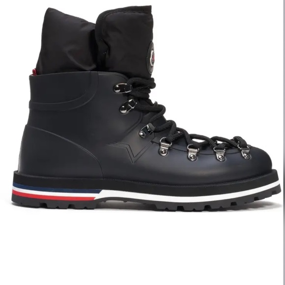 Hold! Moncler Inaya size 39 women puffer boot EUC - Picture 3 of 16